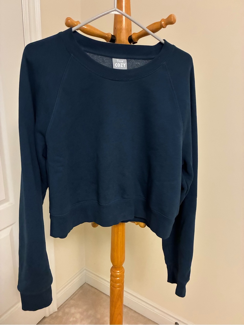Aritzia Cozy Crewneck Sweatshirt in Dark Blue